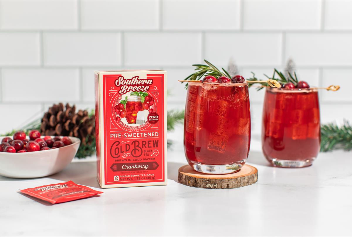 Celebrate Winter’s Charm with a Festive Cranberry Cocktail Delight | Southern Breeze Sweet Tea